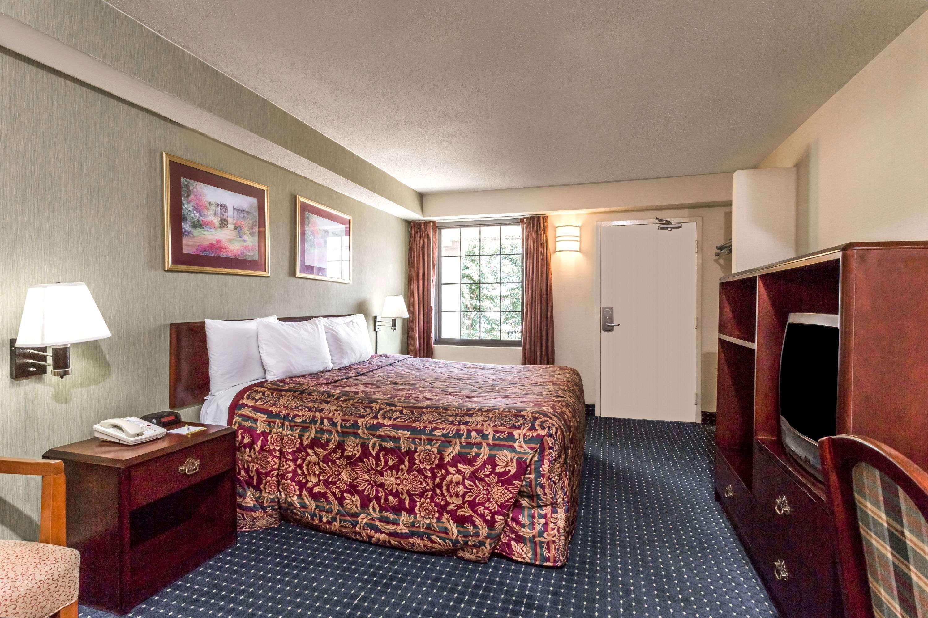 Days By Wyndham Quantico Hotel Dumfries